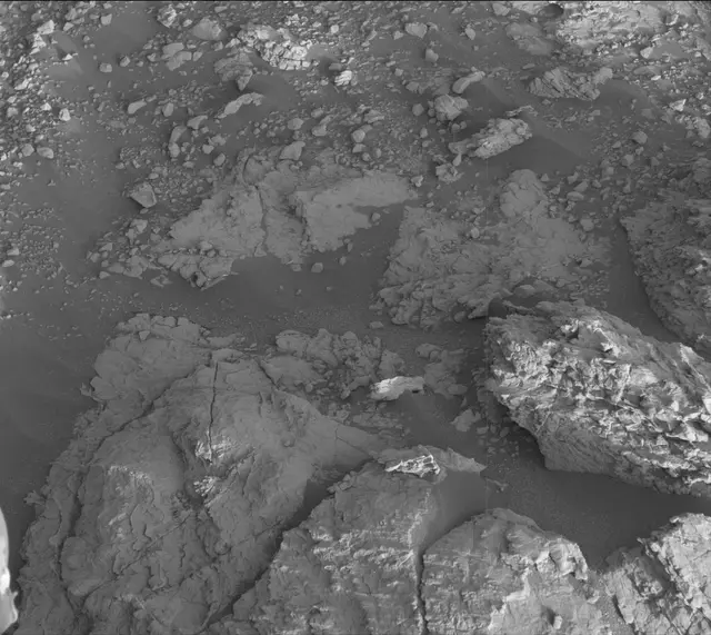 Sol 2602: Mast Camera (Mastcam)