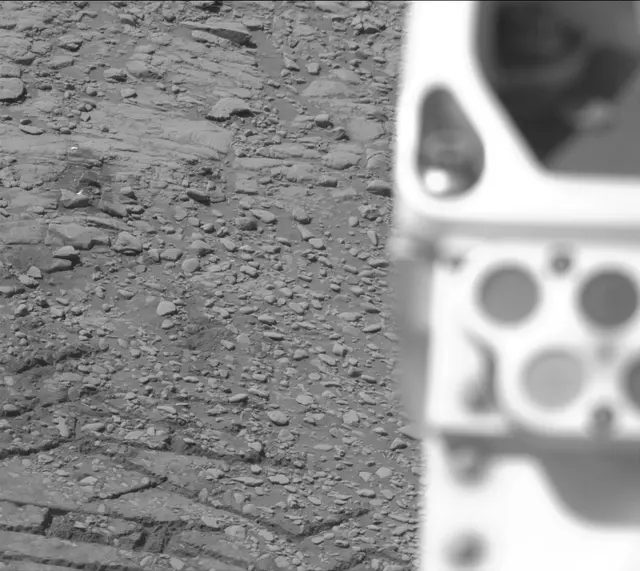 Sol 2602: Mast Camera (Mastcam)