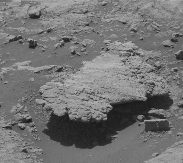 Sol 2602: Mast Camera (Mastcam)
