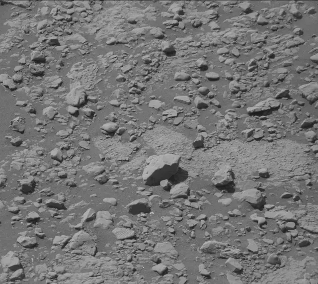 Sol 2602: Mast Camera (Mastcam)
