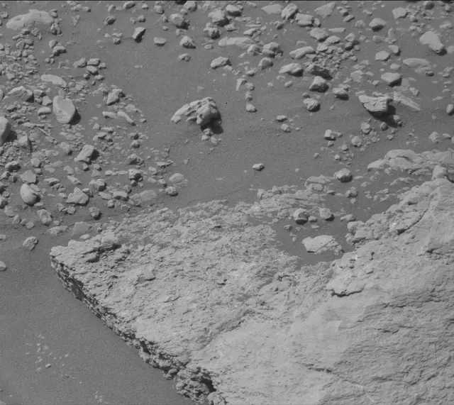 Sol 2602: Mast Camera (Mastcam)