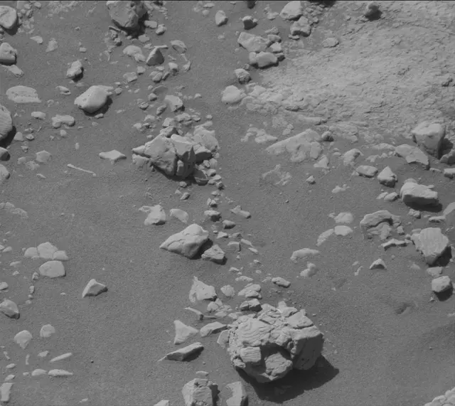 Sol 2602: Mast Camera (Mastcam)