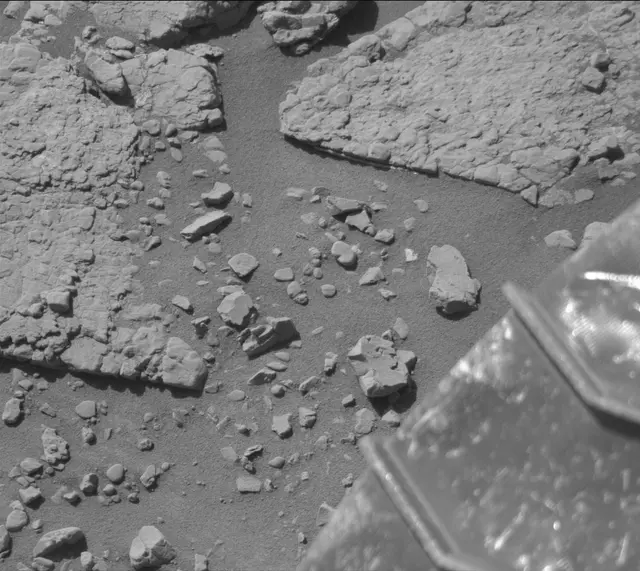 Sol 2602: Mast Camera (Mastcam)