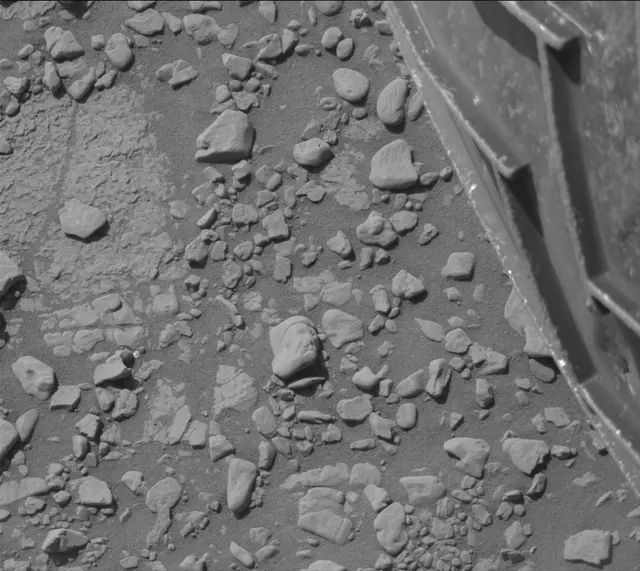 Sol 2602: Mast Camera (Mastcam)