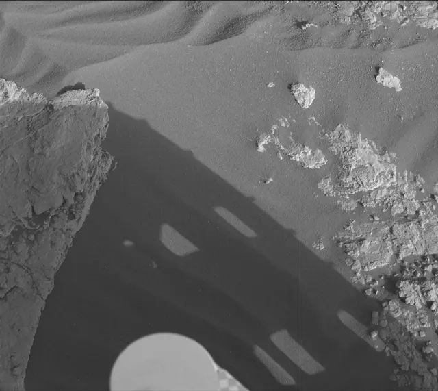 Sol 2604: Mast Camera (Mastcam)