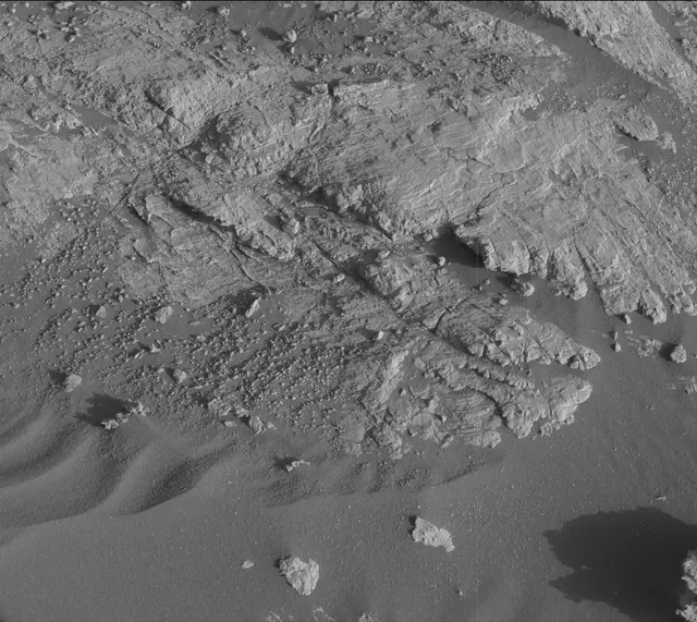 Sol 2604: Mast Camera (Mastcam)