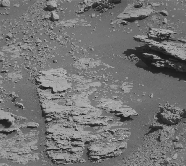 Sol 2604: Mast Camera (Mastcam)