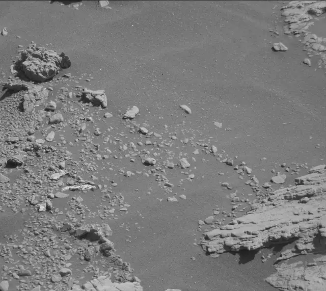Sol 2604: Mast Camera (Mastcam)