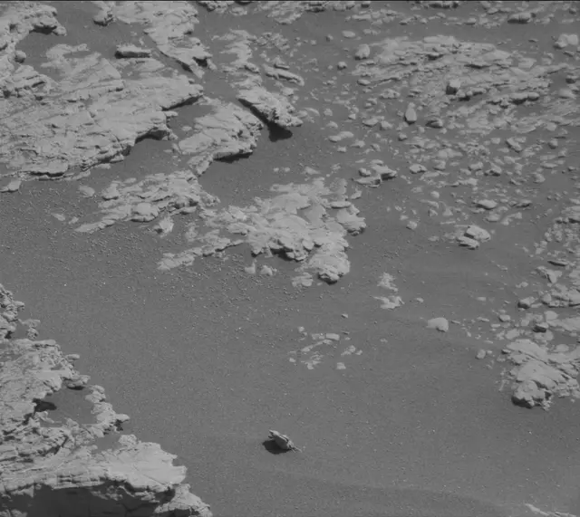 Sol 2604: Mast Camera (Mastcam)