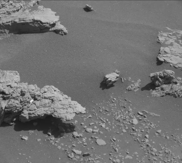 Sol 2604: Mast Camera (Mastcam)