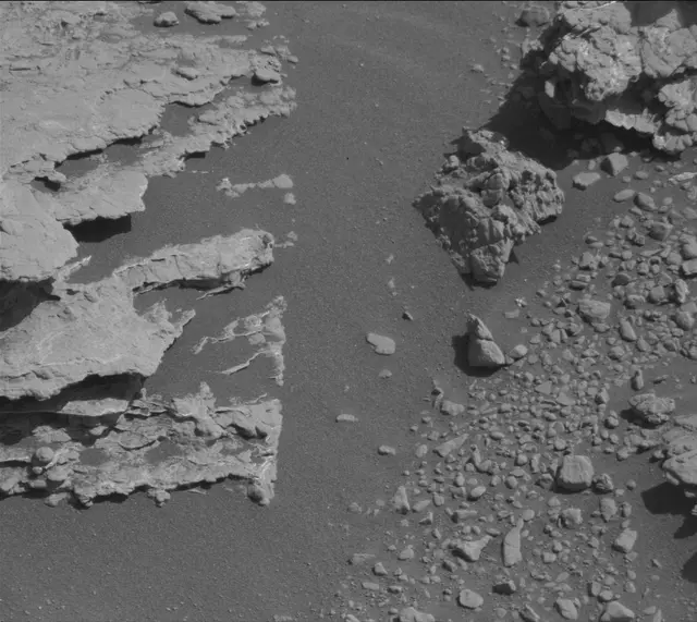 Sol 2604: Mast Camera (Mastcam)