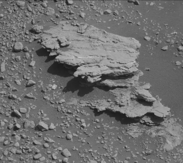 Sol 2604: Mast Camera (Mastcam)