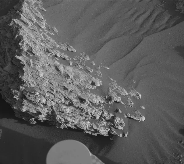 Sol 2606: Mast Camera (Mastcam)