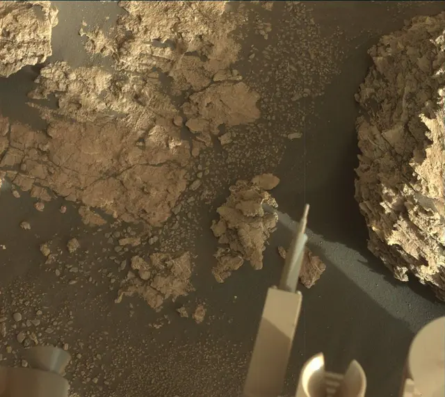 Sol 2606: Mast Camera (Mastcam)