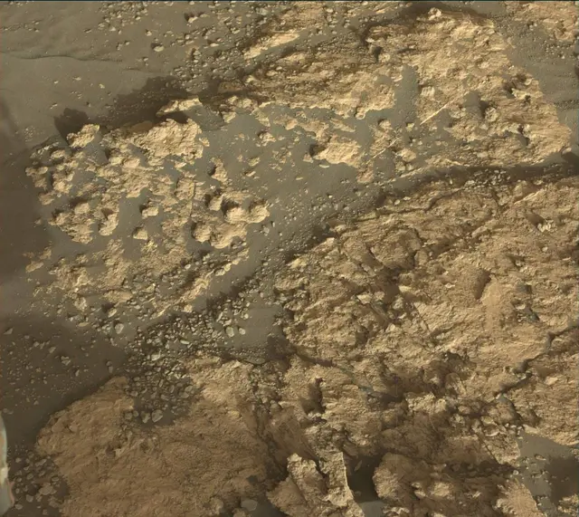 Sol 2606: Mast Camera (Mastcam)