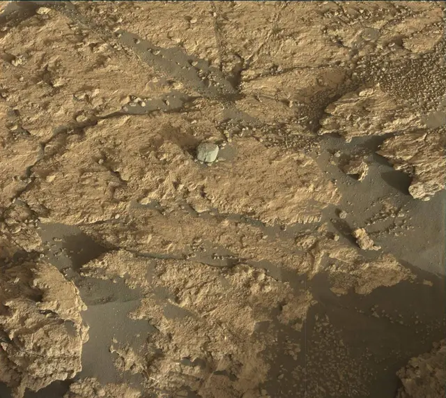 Sol 2606: Mast Camera (Mastcam)