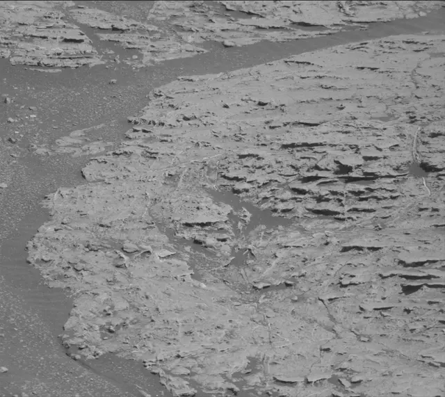 Sol 2606: Mast Camera (Mastcam)