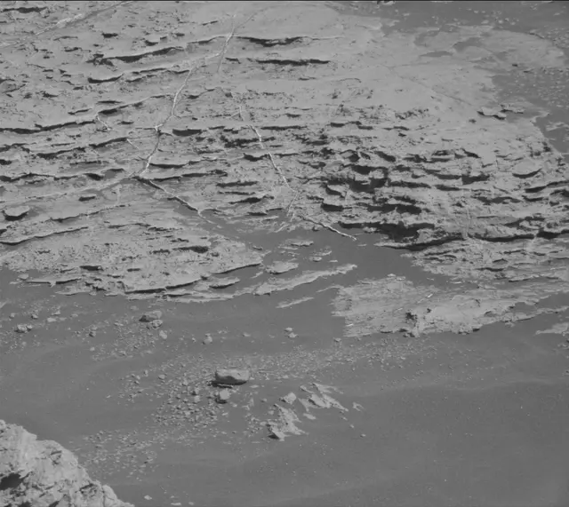 Sol 2606: Mast Camera (Mastcam)