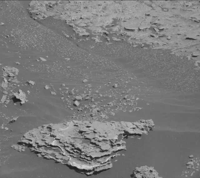 Sol 2606: Mast Camera (Mastcam)