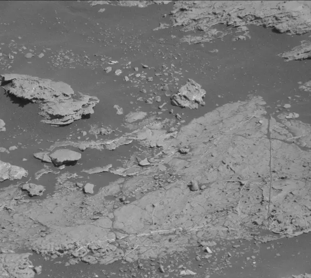 Sol 2606: Mast Camera (Mastcam)