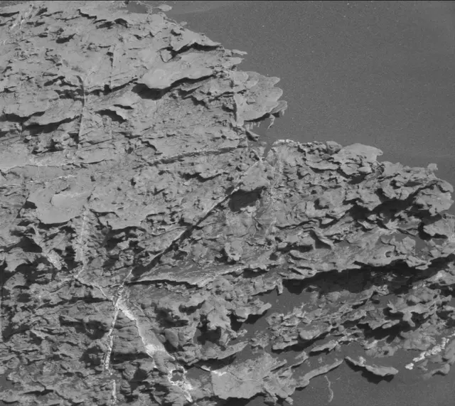 Sol 2606: Mast Camera (Mastcam)