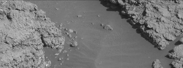 Sol 2611: Mast Camera (Mastcam)