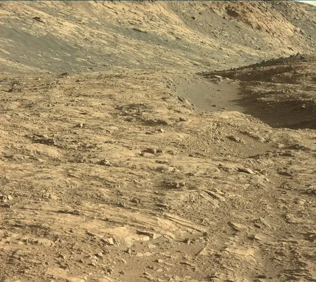 Sol 2611: Mast Camera (Mastcam)