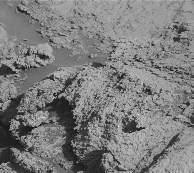 Sol 2611: Mast Camera (Mastcam)