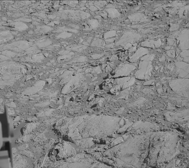Sol 2613: Mast Camera (Mastcam)