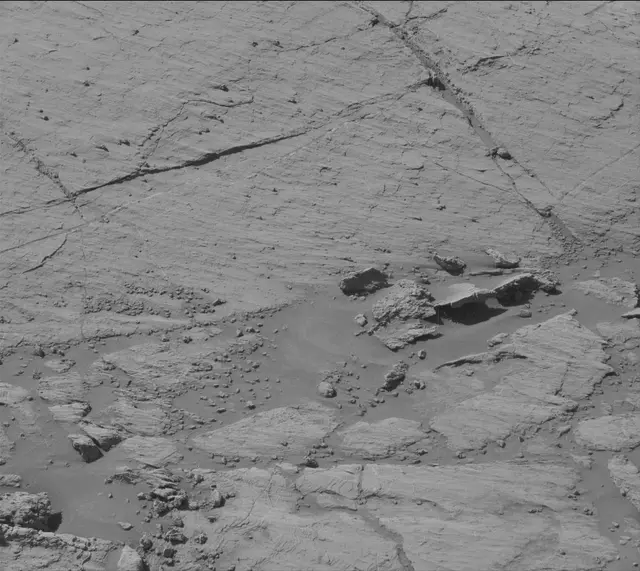 Sol 2613: Mast Camera (Mastcam)