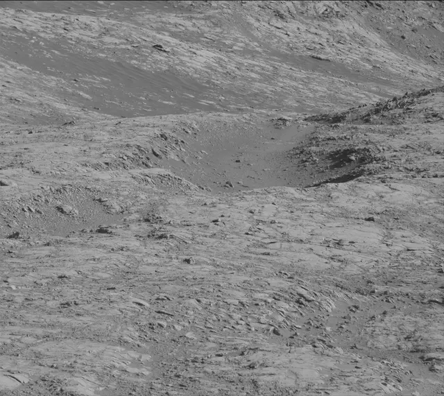 Sol 2613: Mast Camera (Mastcam)