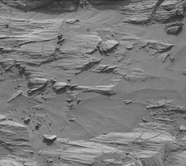 Sol 2613: Mast Camera (Mastcam)