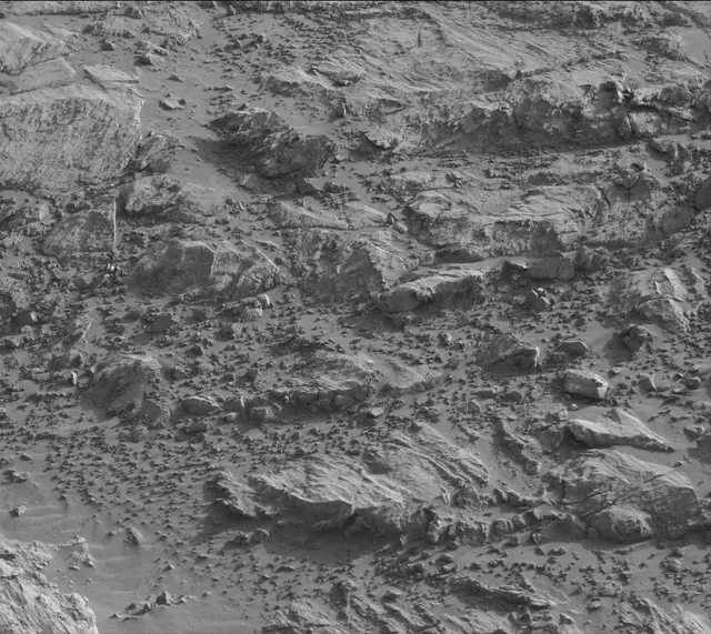 Sol 2613: Mast Camera (Mastcam)