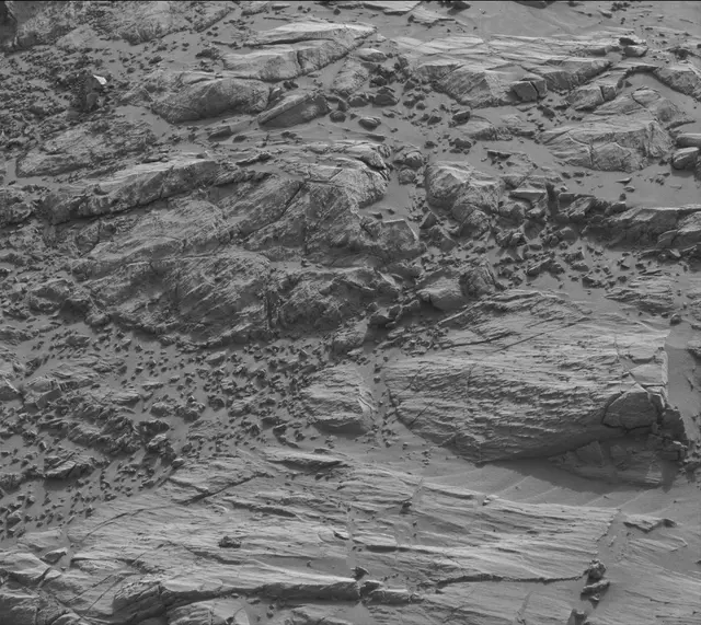 Sol 2613: Mast Camera (Mastcam)