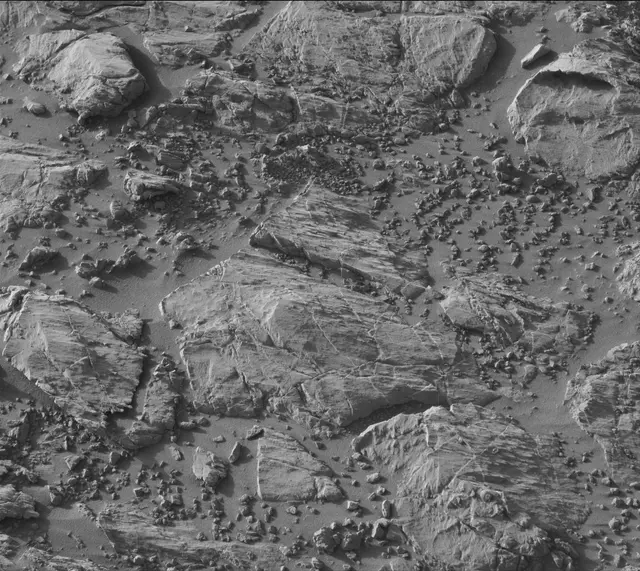Sol 2616: Mast Camera (Mastcam)