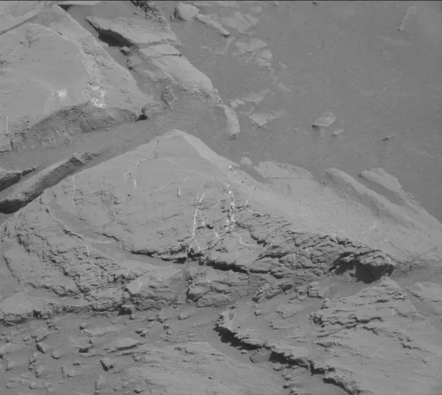 Sol 2616: Mast Camera (Mastcam)