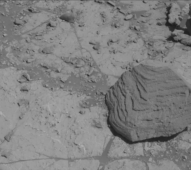 Sol 2618: Mast Camera (Mastcam)
