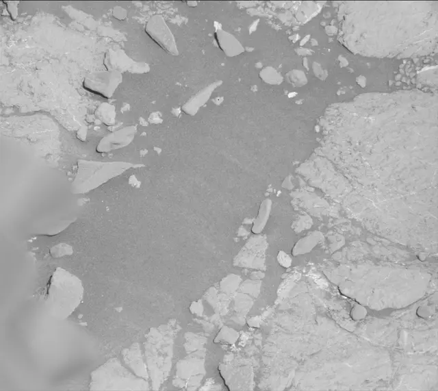 Sol 2631: Mast Camera (Mastcam)