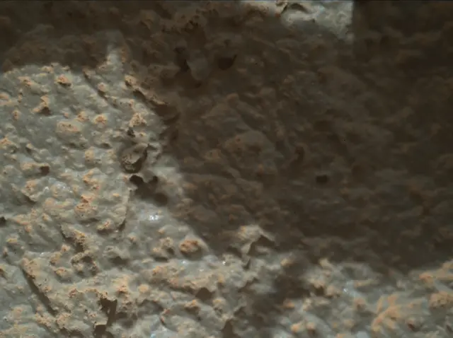 Sol 2631: Mars Hand Lens Imager (MAHLI)
