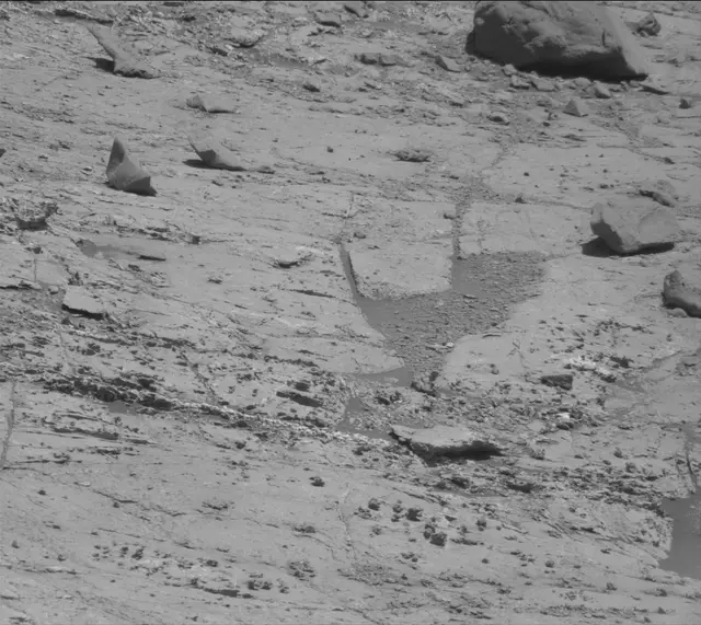 Sol 2632: Mast Camera (Mastcam)