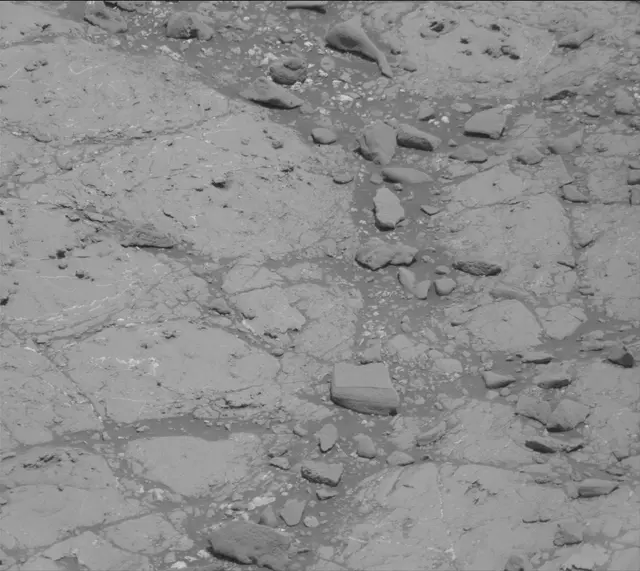 Sol 2632: Mast Camera (Mastcam)