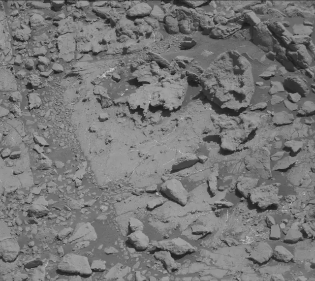 Sol 2632: Mast Camera (Mastcam)