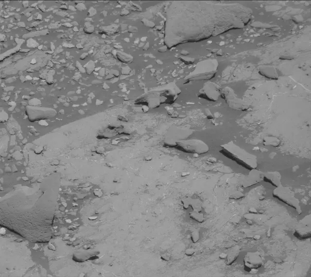Sol 2632: Mast Camera (Mastcam)