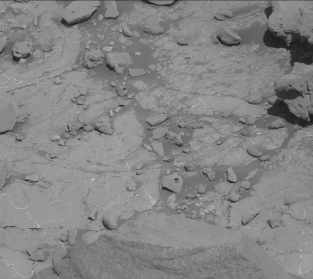 Sol 2632: Mast Camera (Mastcam)
