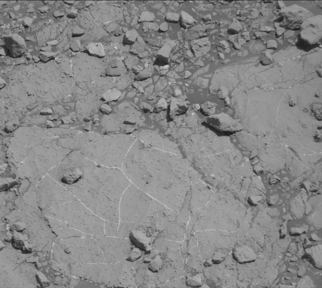 Sol 2632: Mast Camera (Mastcam)