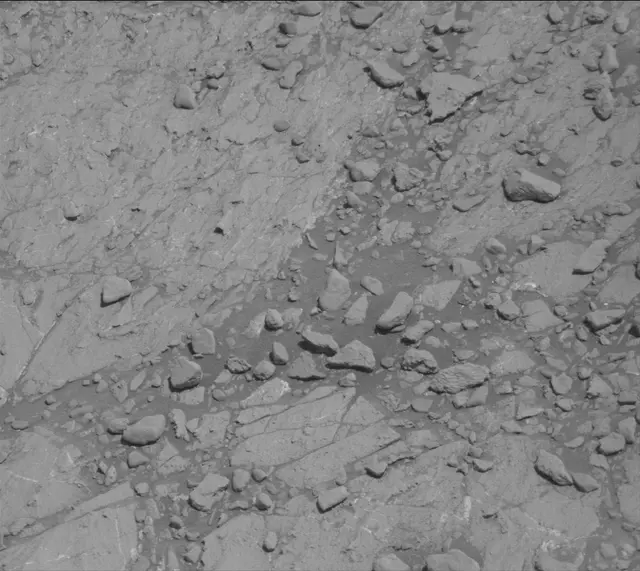 Sol 2632: Mast Camera (Mastcam)