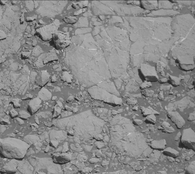 Sol 2632: Mast Camera (Mastcam)