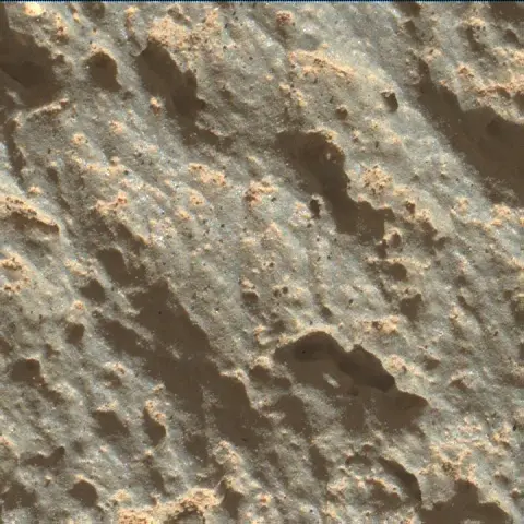 Sol 2632: Mars Hand Lens Imager (MAHLI)