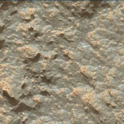Sol 2632: Mars Hand Lens Imager (MAHLI)