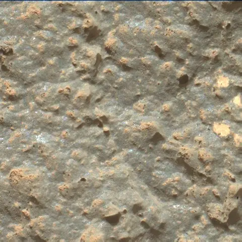 Sol 2632: Mars Hand Lens Imager (MAHLI)